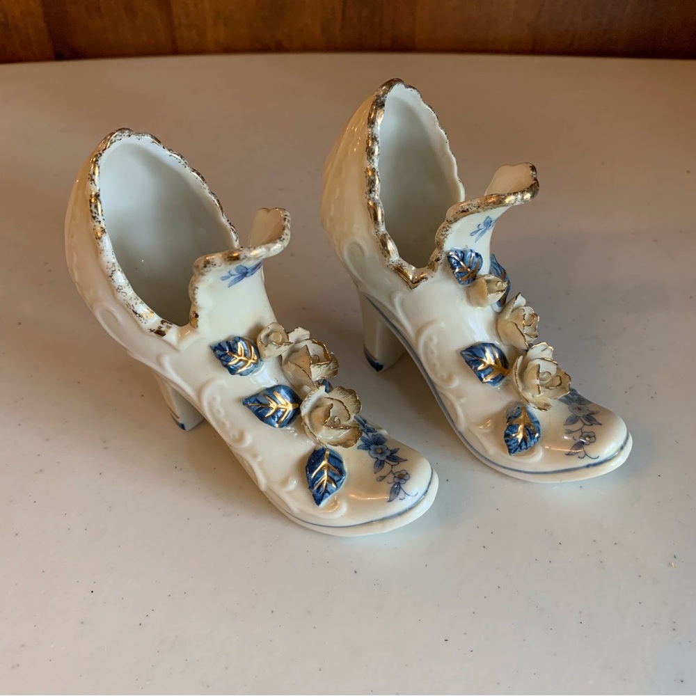 Set of Brinn’s 1950’s Porcelain Victorian Boot Figurines Vases Cobalt Gold